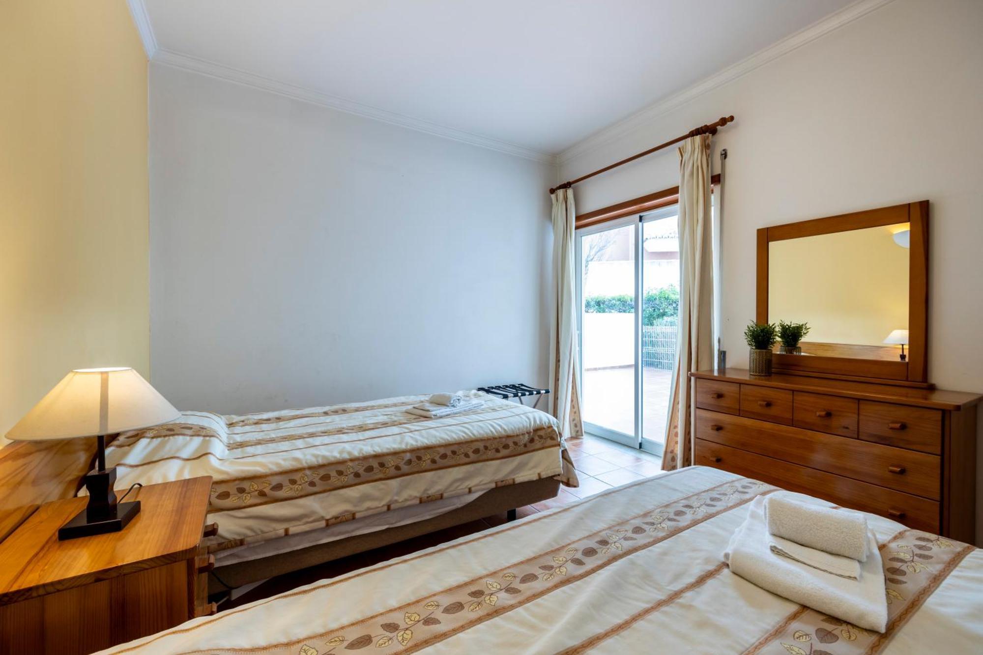 Cardeira Holiday Apartments Лагуш Экстерьер фото